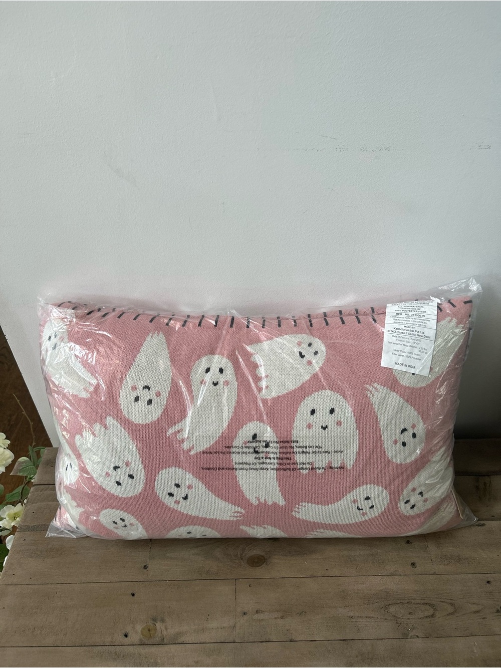 NWT Sweet Street Pink Halloween Knit Ghost Pillow 16x24 Whipstitch Edge - Picture 6 of 8